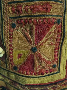 Mystery piece of ethnic embroidered headgear (6)