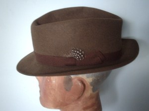 CLASSIC FELT TRILBY