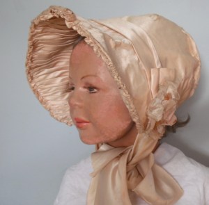 pale peach silk satin bonnet  new picture.Aug 2015