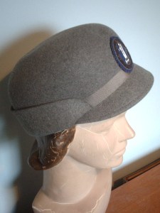 BIW 3RD SHELF L        P6/ 21-22                    State Registered Midwife